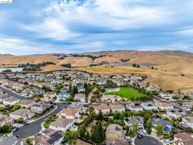 417 McAllister Drive, Benicia, CA 94510