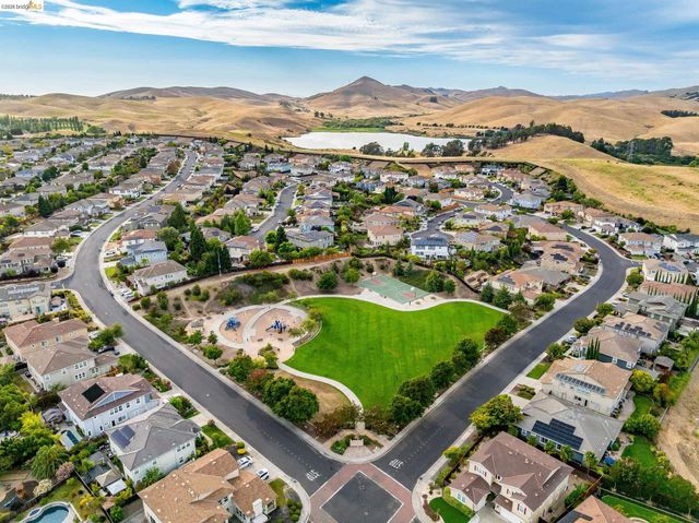 417 McAllister Drive, Benicia, CA 94510