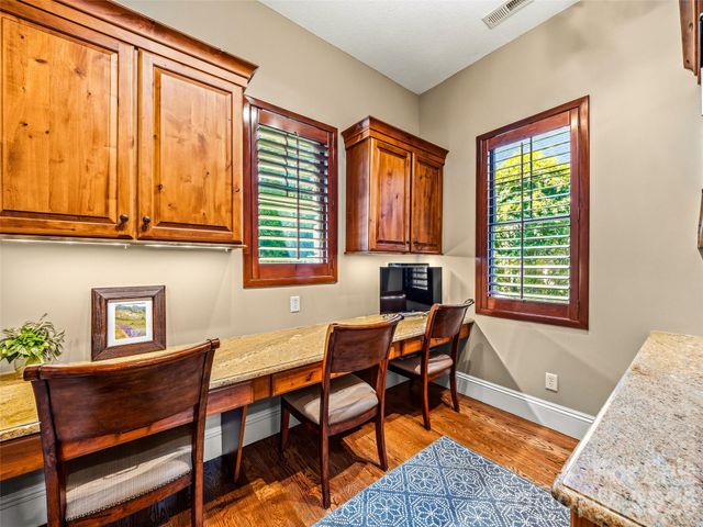 280 Walnut Hollow Road, Brevard, NC 28712