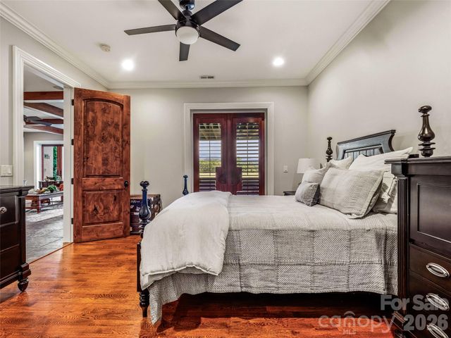 280 Walnut Hollow Road, Brevard, NC 28712