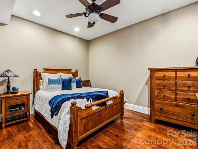 280 Walnut Hollow Road, Brevard, NC 28712