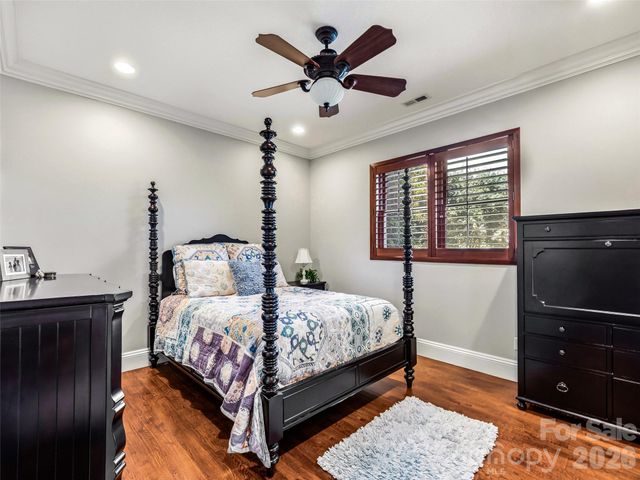 280 Walnut Hollow Road, Brevard, NC 28712