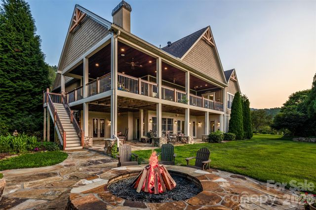 280 Walnut Hollow Road, Brevard, NC 28712