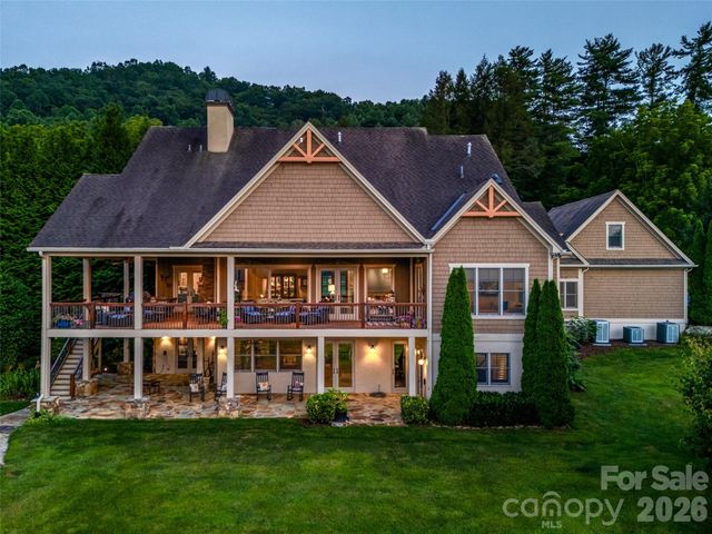 280 Walnut Hollow Road, Brevard, NC 28712