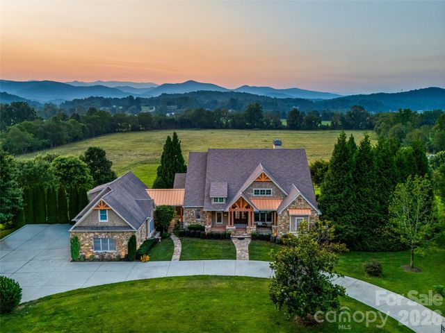 280 Walnut Hollow Road, Brevard, NC 28712
