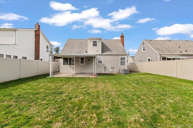 51 Audrey Avenue, Plainview, NY 11803