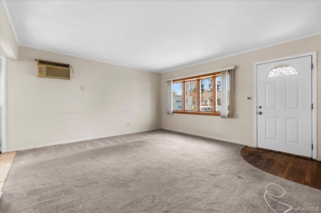 51 Audrey Avenue, Plainview, NY 11803