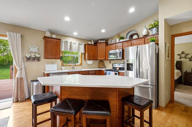 2912 McCann DRIVE, Janesville, WI 53546