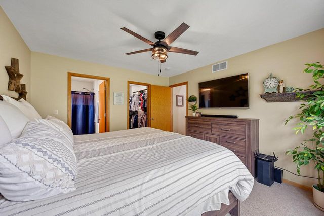 2912 McCann DRIVE, Janesville, WI 53546
