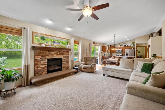 2912 McCann DRIVE, Janesville, WI 53546
