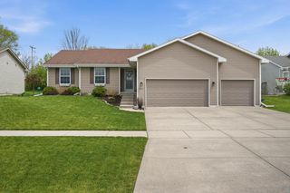 2912 McCann DRIVE, Janesville, WI 53546