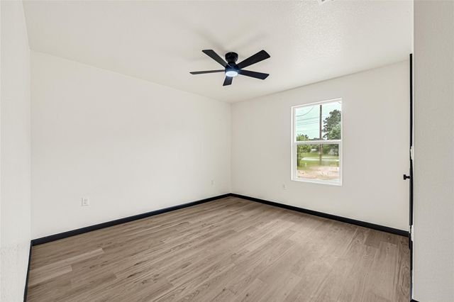 2896 Road 5018, Cleveland, TX 77327