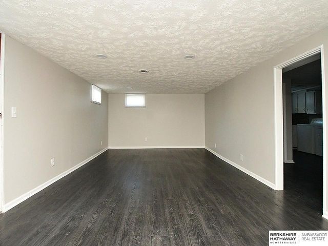 628 N 47 Street, Omaha, NE 68132