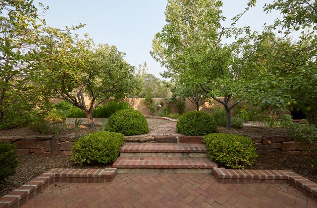 1055 Camino Rancheros, Santa Fe, NM 87505