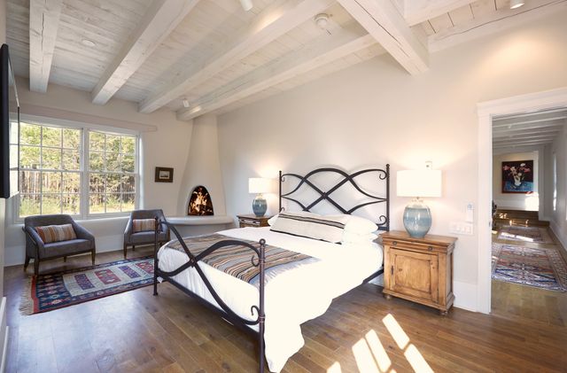 1055 Camino Rancheros, Santa Fe, NM 87505