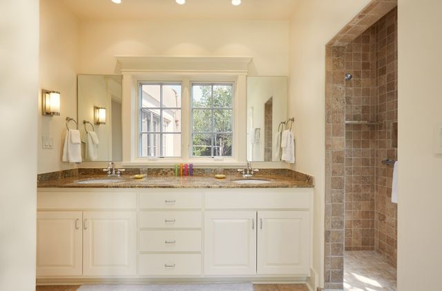1055 Camino Rancheros, Santa Fe, NM 87505