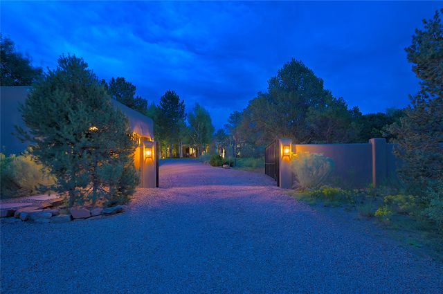 1055 Camino Rancheros, Santa Fe, NM 87505