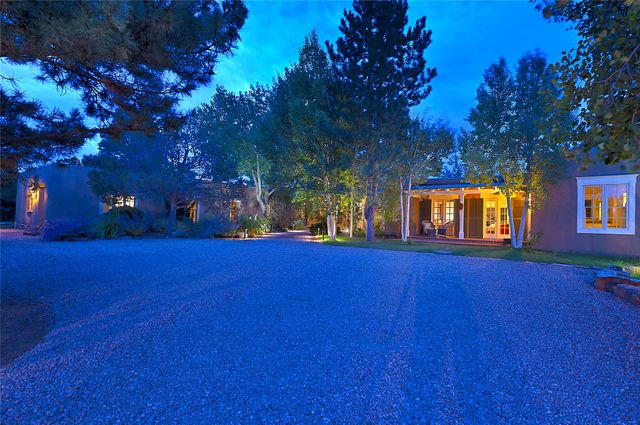 1055 Camino Rancheros, Santa Fe, NM 87505