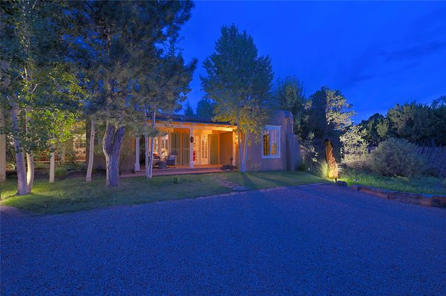 1055 Camino Rancheros, Santa Fe, NM 87505