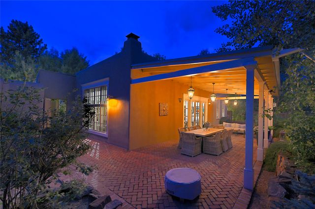 1055 Camino Rancheros, Santa Fe, NM 87505