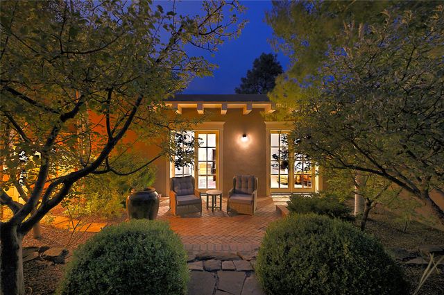 1055 Camino Rancheros, Santa Fe, NM 87505
