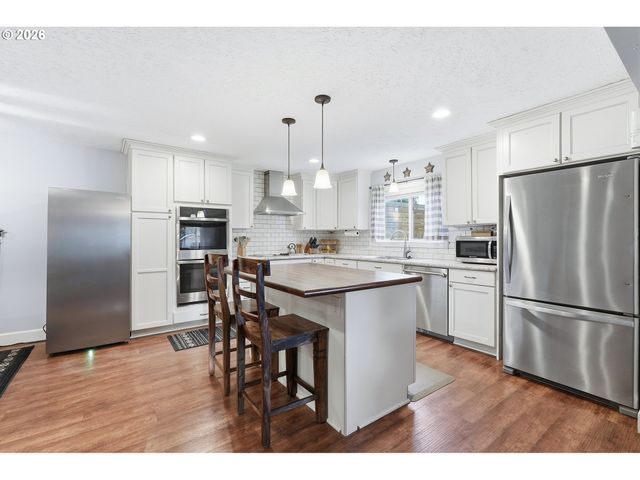 22581 S SCHIEFFER Rd, Colton, OR 97017