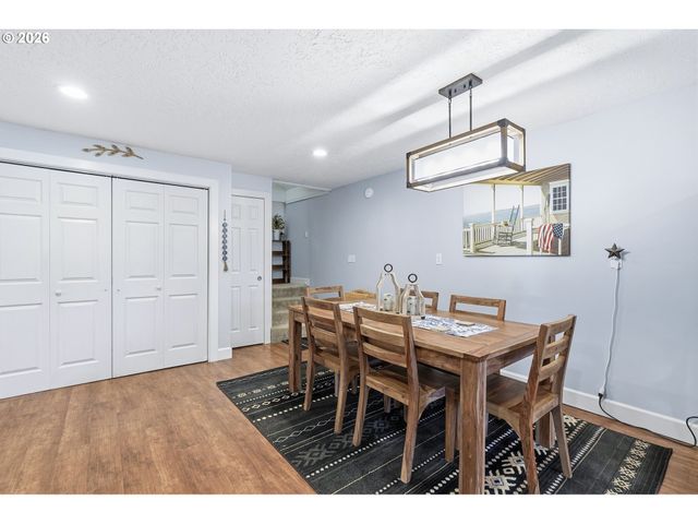 22581 S SCHIEFFER Rd, Colton, OR 97017