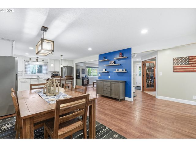 22581 S SCHIEFFER Rd, Colton, OR 97017