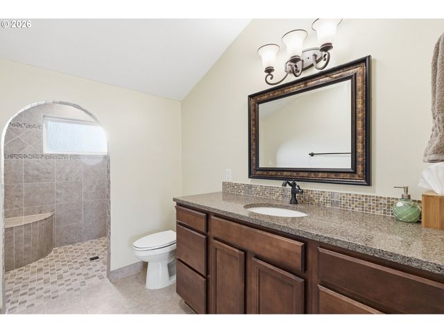 22581 S SCHIEFFER Rd, Colton, OR 97017