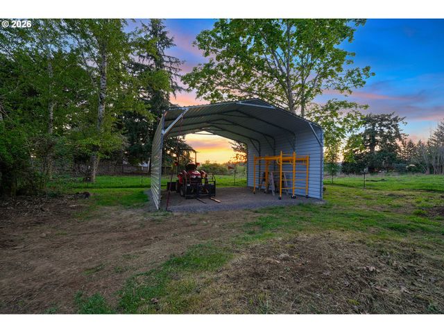 22581 S SCHIEFFER Rd, Colton, OR 97017