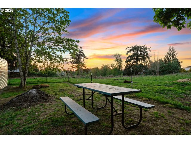 22581 S SCHIEFFER Rd, Colton, OR 97017