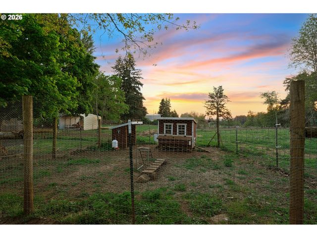 22581 S SCHIEFFER Rd, Colton, OR 97017