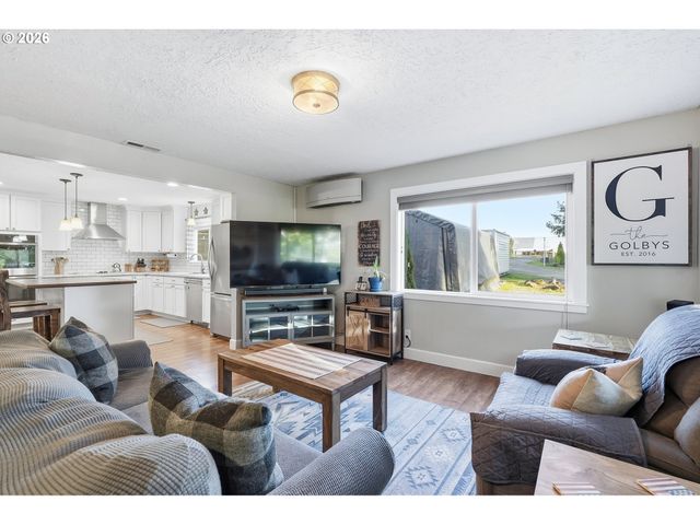 22581 S SCHIEFFER Rd, Colton, OR 97017