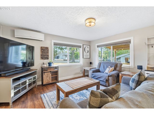 22581 S SCHIEFFER Rd, Colton, OR 97017
