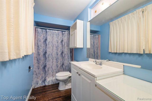 30151 Barbary Court, Warren, MI 48093