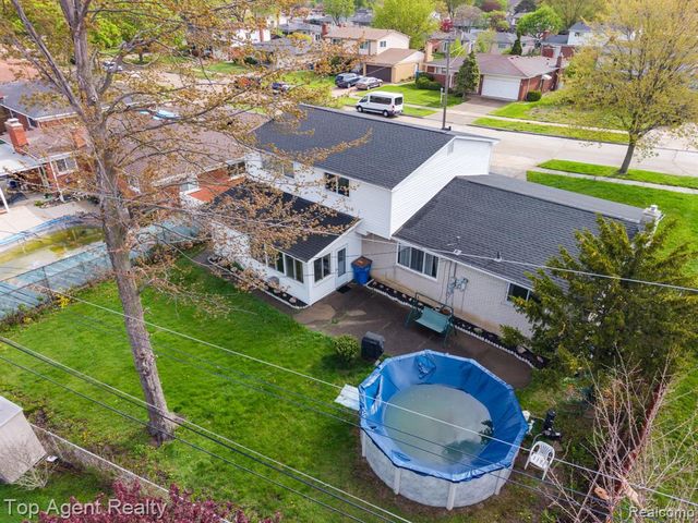 30151 Barbary Court, Warren, MI 48093