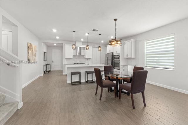 1162 Haywagon Trl, Loxahatchee, FL 33470