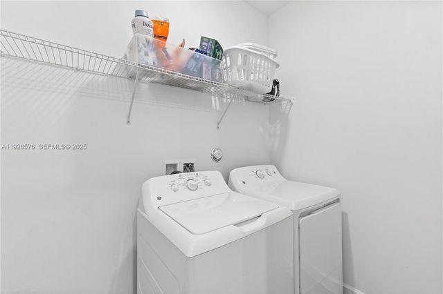 1162 Haywagon Trl, Loxahatchee, FL 33470