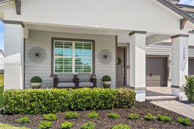 1162 Haywagon Trl, Loxahatchee, FL 33470