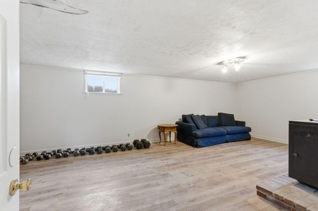 1912 Bethlehem Road, Paris, KY 40361