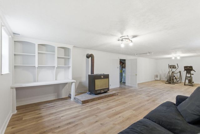 1912 Bethlehem Road, Paris, KY 40361