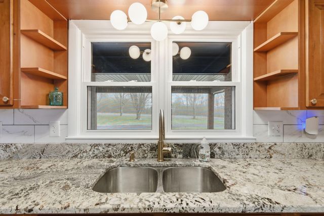 1912 Bethlehem Road, Paris, KY 40361