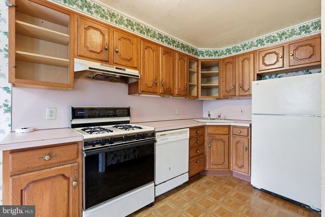 217 CAMBRIDGE RD, Clifton Heights, PA 19018
