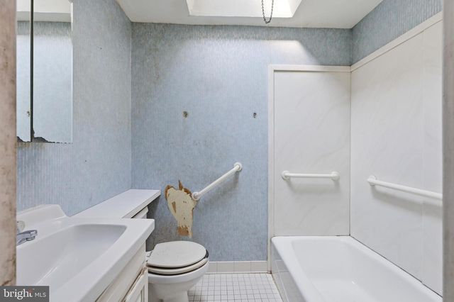 217 CAMBRIDGE RD, Clifton Heights, PA 19018