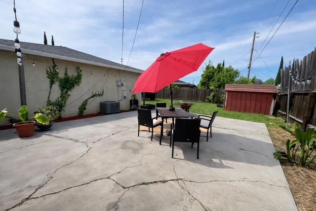 3327 Forest Dr, Stockton, CA 95205
