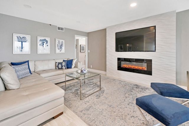 19800 Sandpointe Bay Drive 512, Tequesta, FL 33469