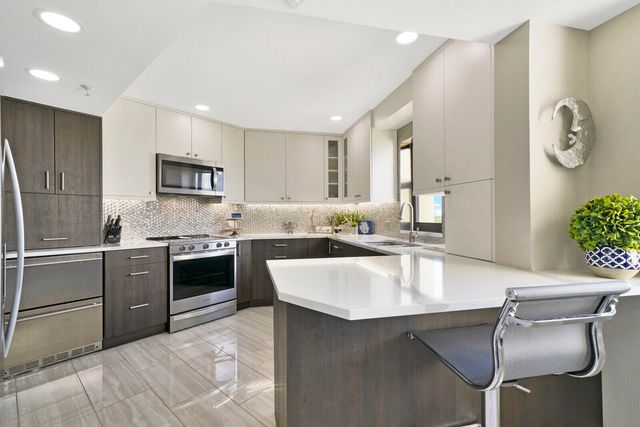 19800 Sandpointe Bay Drive 512, Tequesta, FL 33469