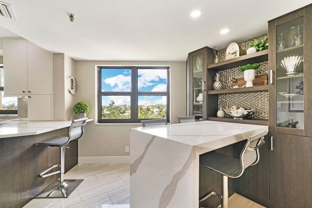 19800 Sandpointe Bay Drive 512, Tequesta, FL 33469