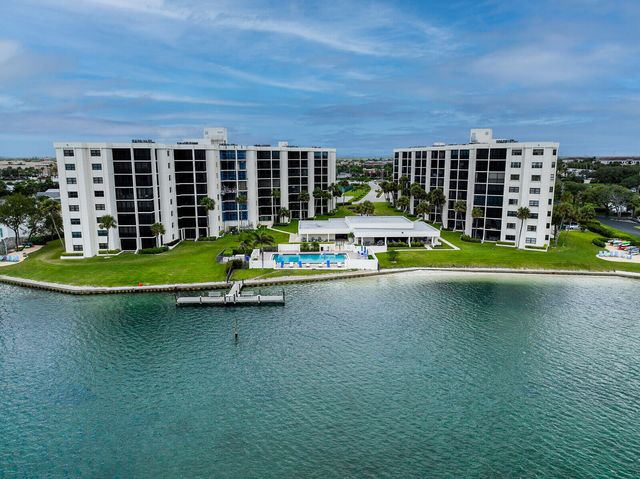 19800 Sandpointe Bay Drive 512, Tequesta, FL 33469