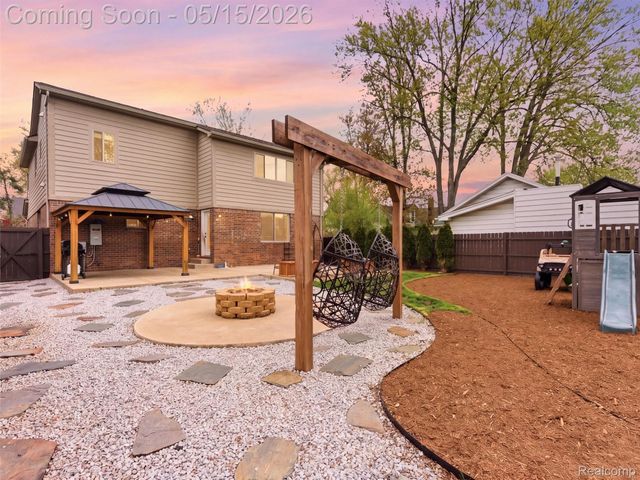 22828 Garfield Street, St. Clair Shores, MI 48082